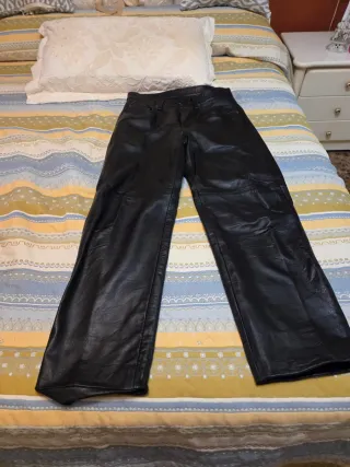 PIEL AUTÉNTICA: Puffer PLUMÓN + Pantalón biker XL