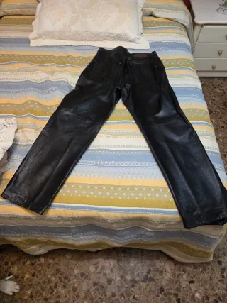 PIEL AUTÉNTICA: Puffer PLUMÓN + Pantalón biker XL