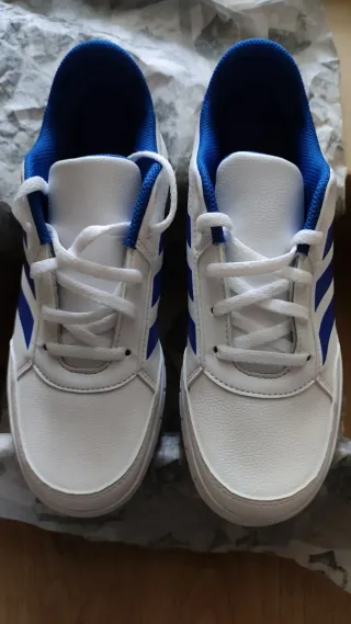 Zapatillas deportivas Adidas nuevas T.37 playeros