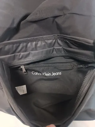 Bandolera chico Calvin Klein Negra