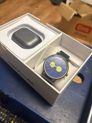 Reloj WATXandME Azul y Amarillo