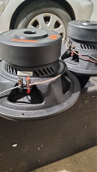 2 Subwoofers Hertz SPL Show