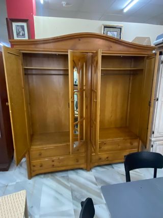 Armario vitrina pino 4 puertas con espejo