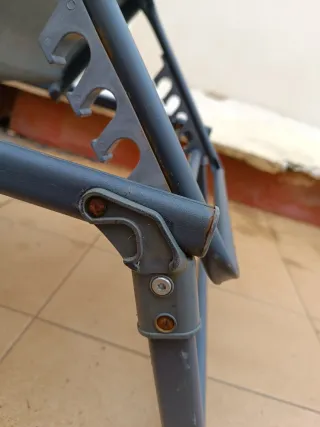 Tumbona gris antracita