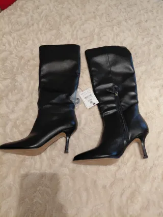 Botas altas negras talla 39 sin estrenar