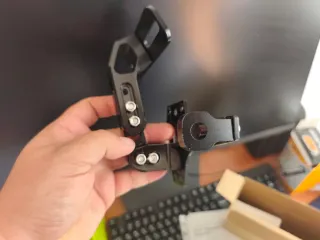 Soporte matrícula moto aluminio negro con led.