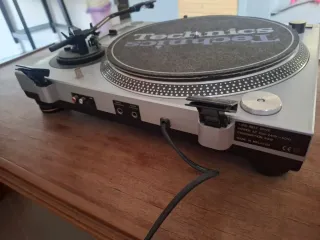 Tocadiscos Technics Belt Drive Plata