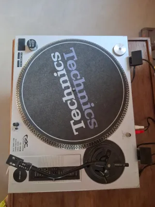 Tocadiscos Technics Belt Drive Plata