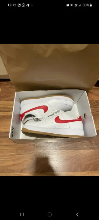 Nike Air Force 1 Blancas y Rojas