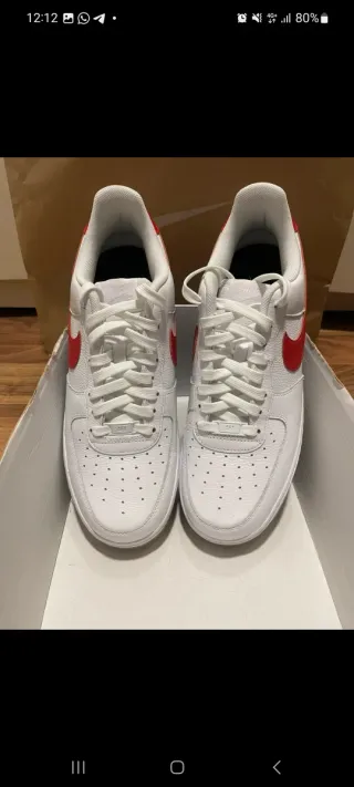 Nike Air Force 1 Blancas y Rojas