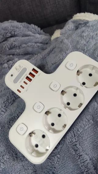 Regleta Enchufes y USB con Interruptor