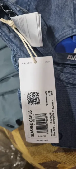 Gorra Adidas Avavav Denim Azul y Blanco