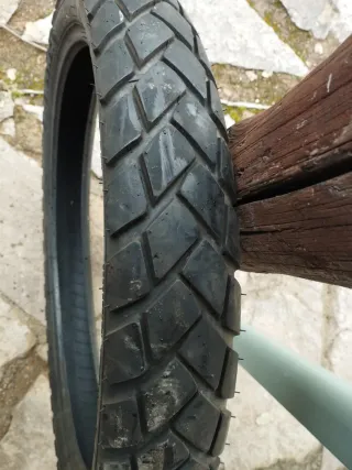 Neumático Metzeler Tourance 90/90 21 MC 54H