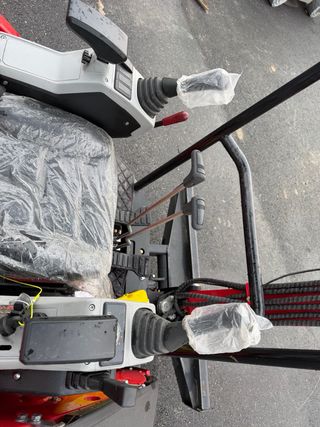 Excavadora 2.5tn Nueva