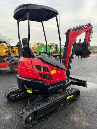 Excavadora 2.5tn Nueva