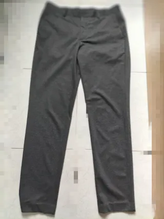 Pantalón de vestir gris para chico