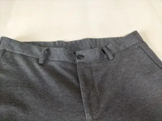 Pantalón de vestir gris para chico