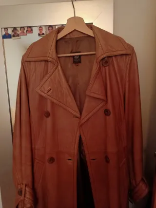 Abrigo de piel marrón