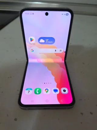 Samsung Galaxy Z Flip 6 Argento 12GB RAM/512GB Storage