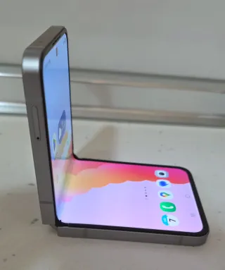 Samsung Galaxy Z Flip 6 Argento 12GB RAM/512GB Storage