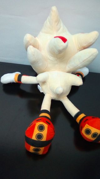 Peluche Sonic Shadow