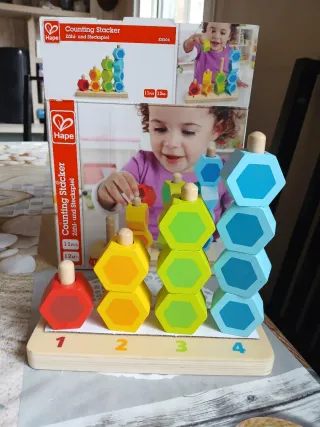 Juguete Hape apilable de madera