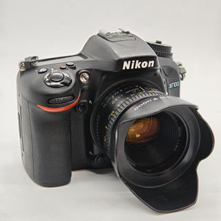 CAMARA REFLEX NIKON D7100 + OBJETIVO 50MM 1:1:8 D + CARGADOR