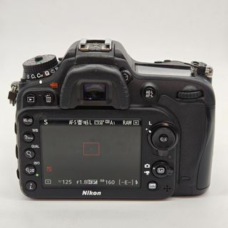 CAMARA REFLEX NIKON D7100 + OBJETIVO 50MM 1:1:8 D + CARGADOR