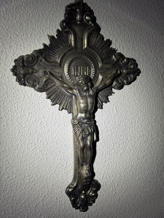 Crucifijo antiguo metálico plateado