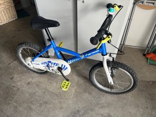Bicicleta infantil Decathlon azul