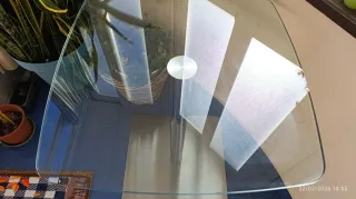 Mesa de cristal 60x60 cm.