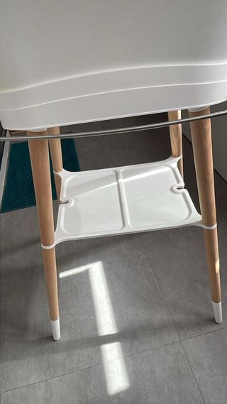 Bañera bebé con patas y estante