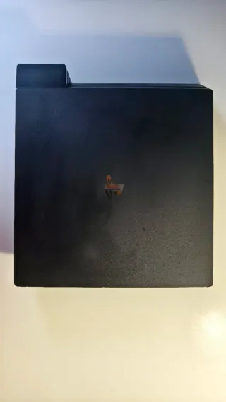 PS4 Pro + 2 Mandos + Juego