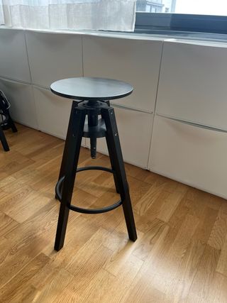 Taburete Dalfred IKEA Negro
