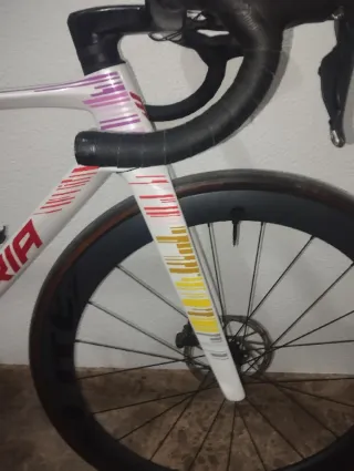 BERRIA BELADOR PRO 2025 Ultegra Di2 CUSTOM Talla53