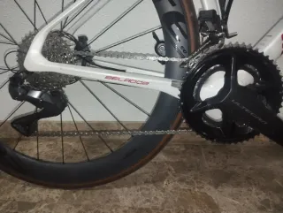 BERRIA BELADOR PRO 2025 Ultegra Di2 CUSTOM Talla53