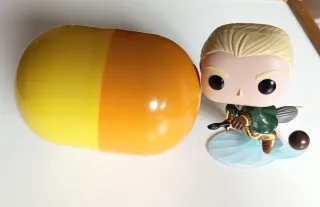 Huevo Kinder XL Pascua + Figura