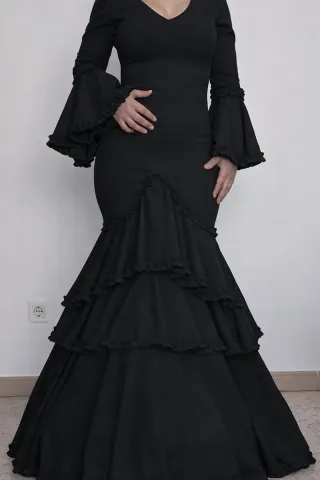 Traje de flamenca negro TODAS LAS TALLAS