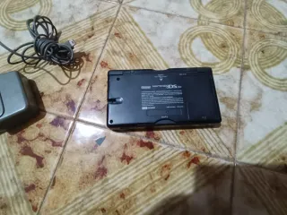 Nintendo Ds cerniera rotta