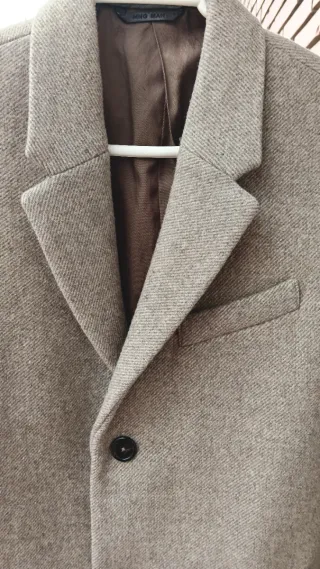 Abrigo paño lana MANGO MAN beige.