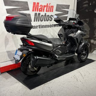 YAMAHA Tricity 300