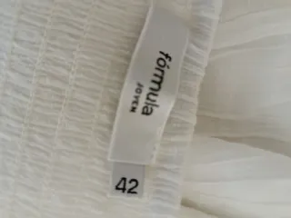 Vestido blanco crochet flores