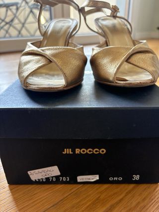 Sandali con zeppa color oro