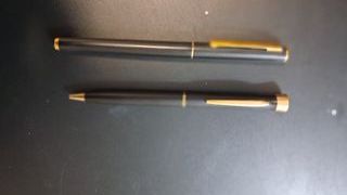 Pareja Bolígrafo y Pluma Estilográfica Negro/Dorad