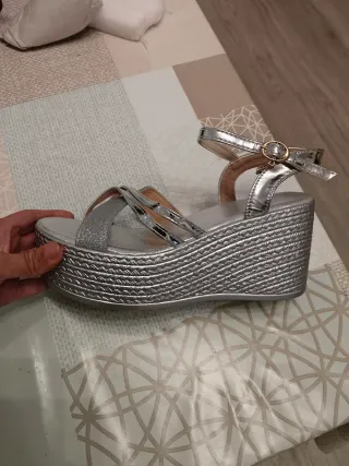 Sandalias Plateadas con plataforma