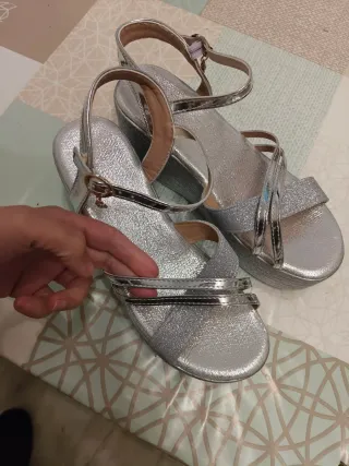 Sandalias Plateadas con plataforma