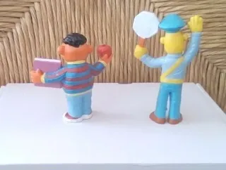 Pack Figuras Epi Estudiante y Blas Policía