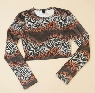 Crop top estampado cebra manga larga