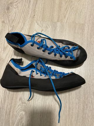 NUEVOS talla 40 Pies de gato 6A