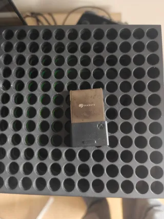 Xbox Series X + Mando + Baterías + Expansión 1TB